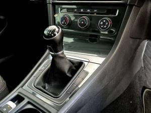 Volkswagen Golf 1.0TSI Trendline - Image 8