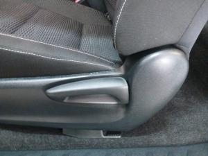 Toyota Hilux 2.4GD-6 Xtra cab Raider auto - Image 16