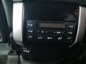 Toyota Land Cruiser Prado 2.8GD VX-L - Image 16