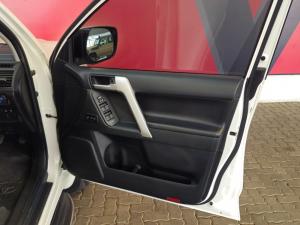 Toyota Land Cruiser Prado 2.8GD VX-L - Image 24