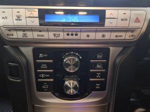 Toyota Land Cruiser Prado 2.8GD VX-L - Image 25