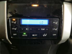 Toyota Land Cruiser Prado 2.8GD VX-L - Image 27