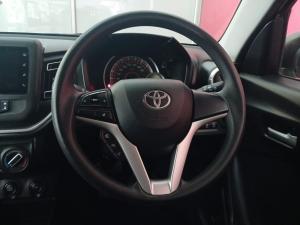 Toyota Vitz 1.0 XR manual - Image 11