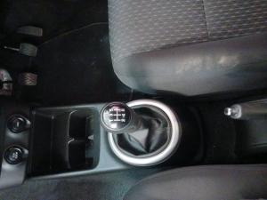 Toyota Vitz 1.0 XR manual - Image 17