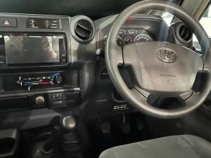 Toyota Land Cruiser 79 4.5D-4D V8 double cab LX - Image 10