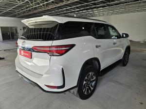 Toyota Fortuner 2.4GD-6 auto - Image 5