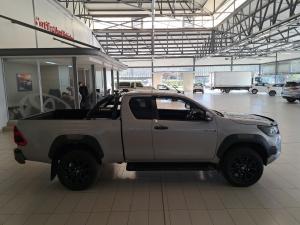 Toyota Hilux 2.8GD-6 Xtra cab Legend auto - Image 3