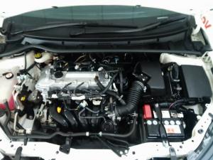 Toyota Corolla Quest 1.8 Plus manual - Image 9