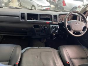 Toyota QUANTUM/HIACE 2.5 D-4D Sesfikile 16s - Image 6