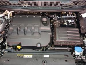 Volkswagen Caddy Maxi Kombi 2.0 TDi - Image 16