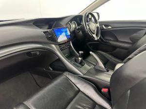 Honda Accord 2.0i - Image 16