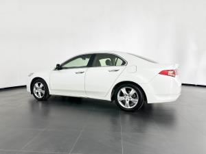 Honda Accord 2.0i - Image 2