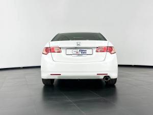 Honda Accord 2.0i - Image 5