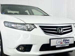 Honda Accord 2.0i - Image 6