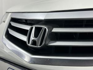 Honda Accord 2.0i - Image 8
