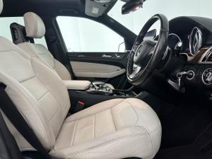 Mercedes-Benz GLS 350d - Image 20