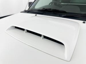 Nissan Hardbody NP300 2.5 TDi LWBS/C - Image 13
