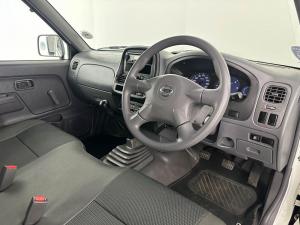 Nissan Hardbody NP300 2.5 TDi LWBS/C - Image 17