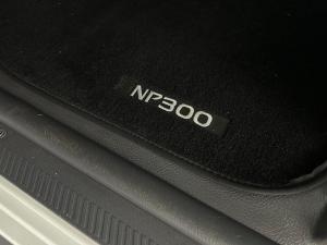 Nissan Hardbody NP300 2.5 TDi LWBS/C - Image 8