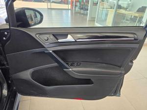 Volkswagen Golf VII GTi 2.0 TSI DSG - Image 14