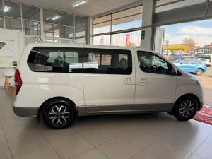Hyundai H-1 2.5 Crdi A/T/ 2.5 Elite automatic - Image 6