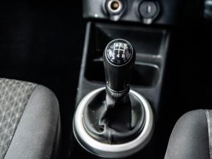 Toyota Vitz 1.0 XR manual - Image 10