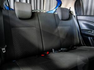 Toyota Vitz 1.0 XR manual - Image 12