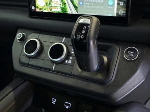 Land Rover Defender 90 V8 - Image 17