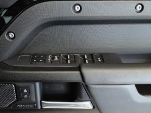 Land Rover Defender 90 V8 - Image 19