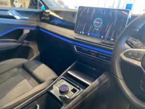 Volkswagen Tiguan 2.0TDI R-Line 4Motion - Image 11