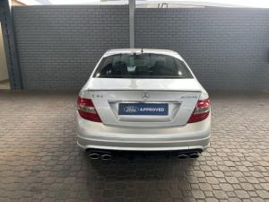 Mercedes-Benz C-Class sedan C63 AMG - Image 4
