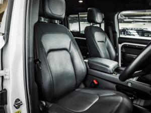 Land Rover Defender 130 D300 First Edition - Image 12