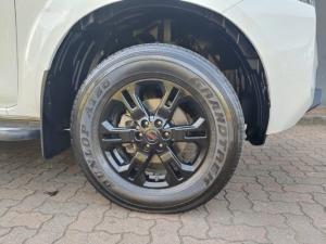 Nissan Navara 2.5DDTi double cab LE 4x4 manual - Image 10