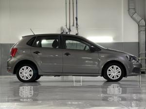 Volkswagen Polo Vivo hatch 1.6 Comfortline auto - Image 4