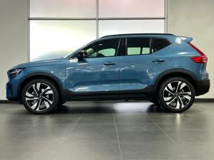 Volvo XC40 B3 Ultimate Dark - Image 4