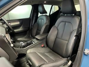 Volvo XC40 B4 Plus Dark - Image 13