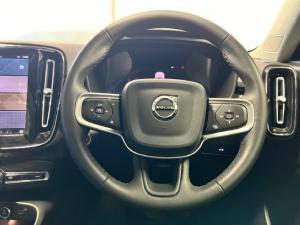 Volvo XC40 B4 Plus Dark - Image 16