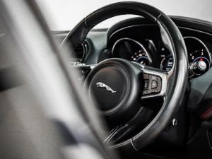 Jaguar F-Pace 30d AWD R-Sport - Image 11