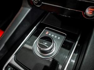 Jaguar F-Pace 30d AWD R-Sport - Image 15