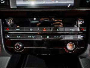 Jaguar F-Pace 30d AWD R-Sport - Image 16