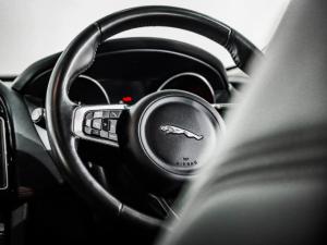 Jaguar F-Pace 30d AWD R-Sport - Image 17