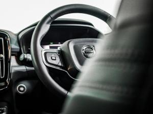 Volvo XC40 B3 Plus Bright - Image 17