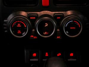 Suzuki Jimny 1.5 GLX AllGrip 5-door auto - Image 7