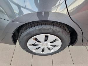 Toyota Corolla Quest 1.8 Plus manual - Image 13