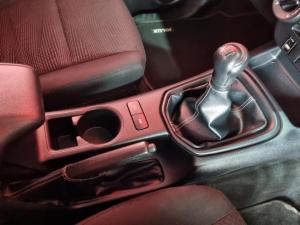 Toyota Hilux 2.4GD-6 single cab Raider manual - Image 11