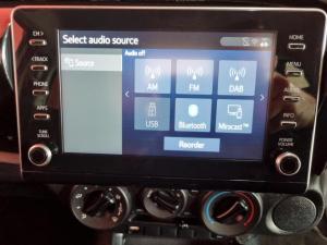 Toyota Hilux 2.4GD-6 single cab Raider manual - Image 18