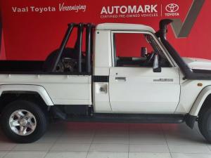 Toyota Land Cruiser 79 4.5D-4D V8 single cab LX - Image 5
