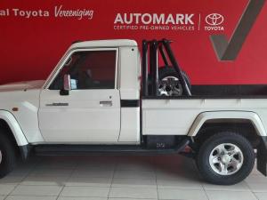 Toyota Land Cruiser 79 4.5D-4D V8 single cab LX - Image 7