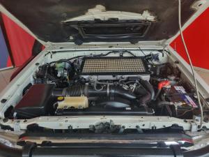Toyota Land Cruiser 79 4.5D-4D V8 single cab LX - Image 9