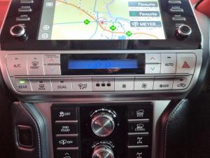 Toyota Land Cruiser Prado 2.8GD VX-L - Image 29
